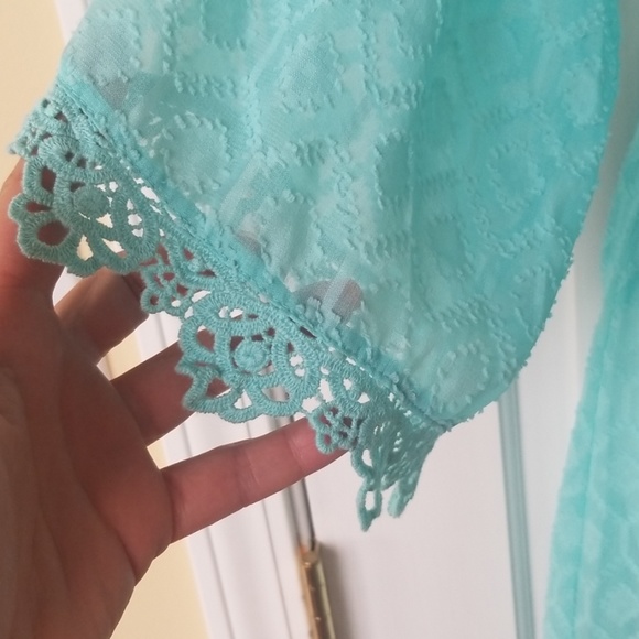 Jonquil In Bloom Robe - Picture 3 of 8